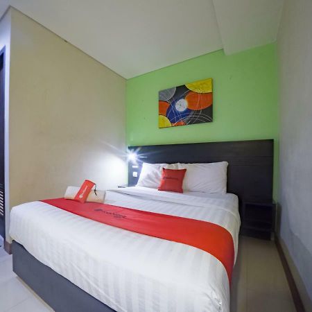 Budget Hotel Ambon Extérieur photo