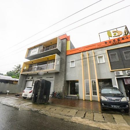 Budget Hotel Ambon Extérieur photo