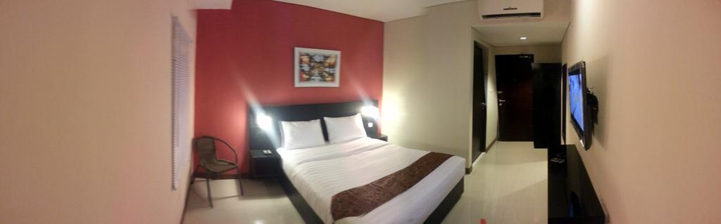 Budget Hotel Ambon Extérieur photo