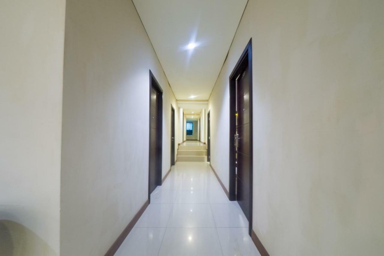Budget Hotel Ambon Extérieur photo