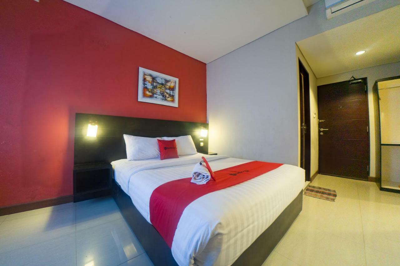 Budget Hotel Ambon Extérieur photo