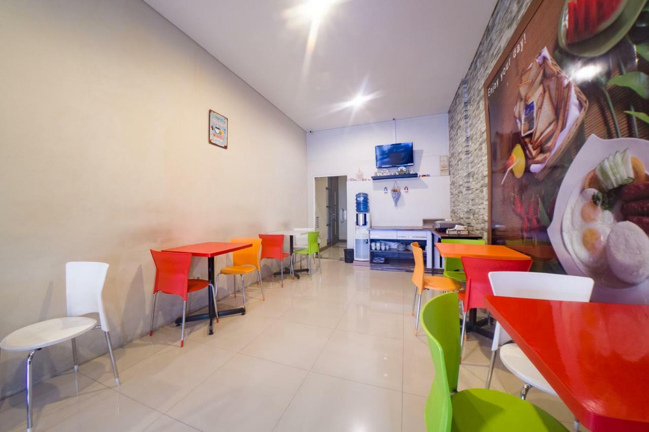 Budget Hotel Ambon Extérieur photo