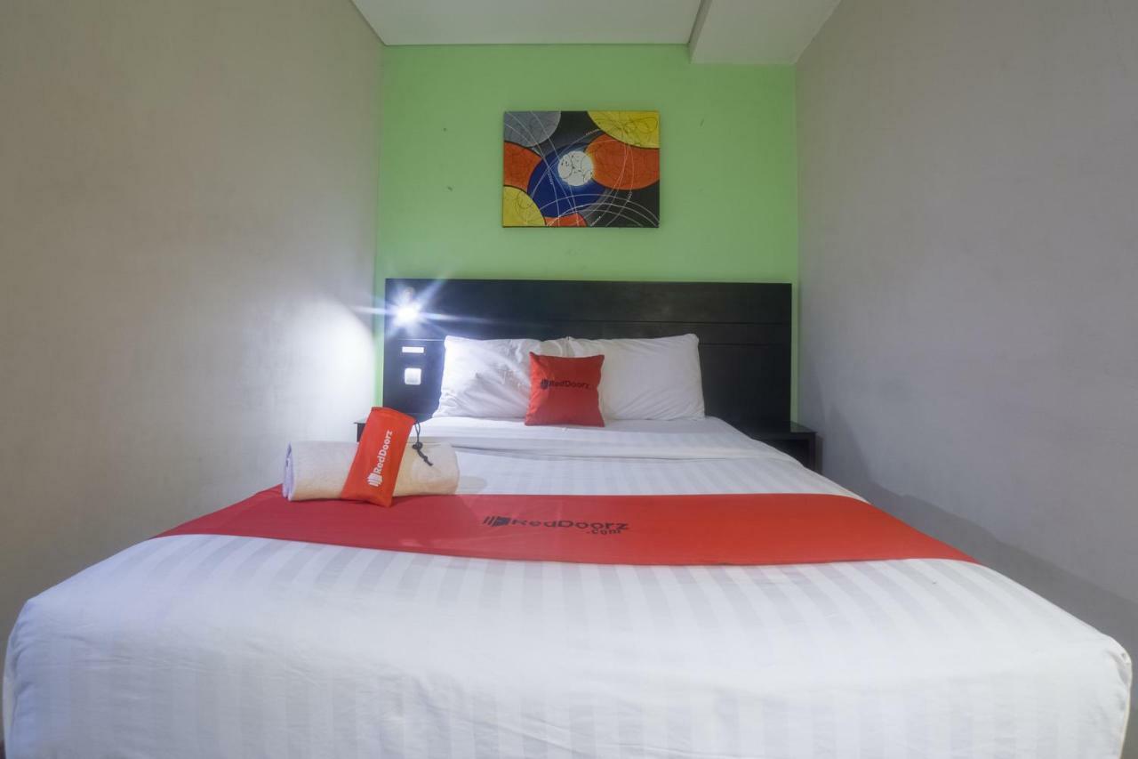 Budget Hotel Ambon Extérieur photo