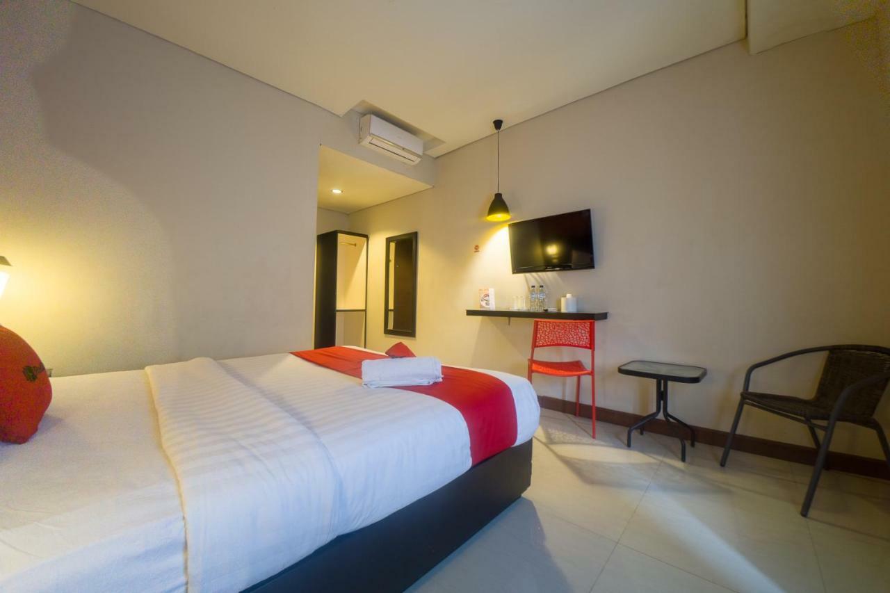 Budget Hotel Ambon Extérieur photo