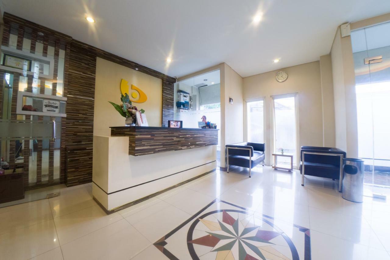 Budget Hotel Ambon Extérieur photo